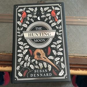 Illumicrate edition of The Hunting Moon by Susan Dennard